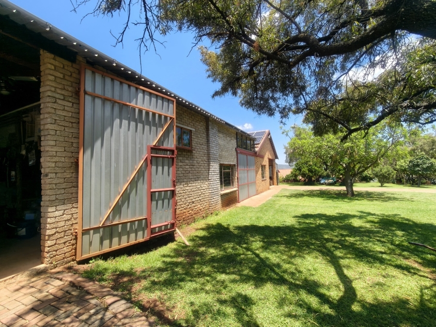 4 Bedroom Property for Sale in Swartruggens North West